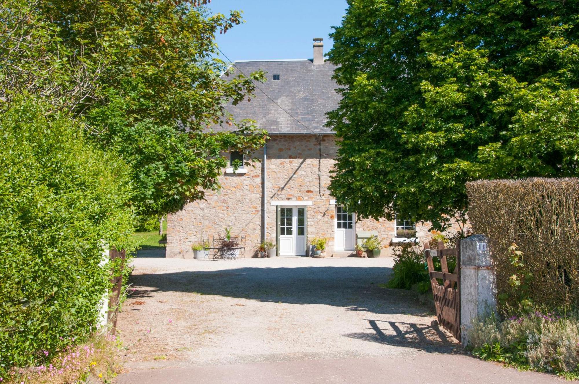 Saint-Germain-Sur-Seves La Maison Des Tilleuls מראה חיצוני תמונה